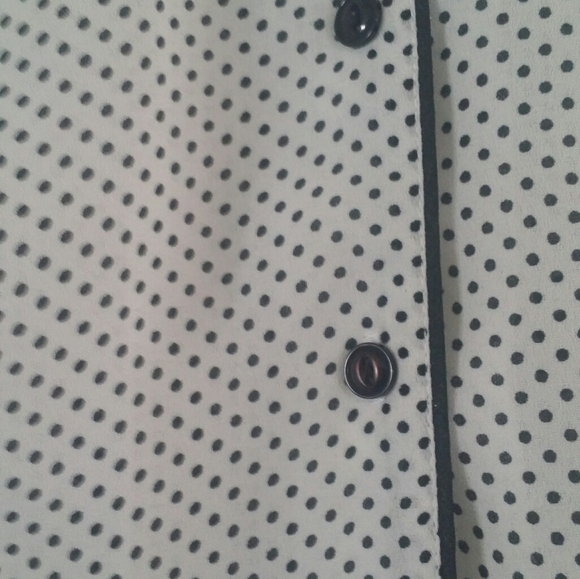 EUC -  Cute cream and black pokadot button front t - Picture 2 of 6